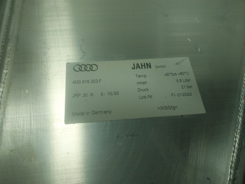 Recambio de deposito suspension para audi q7 4mg 3.0 v6 24v tdi referencia OEM IAM 4M0616204F 4M0616203F 