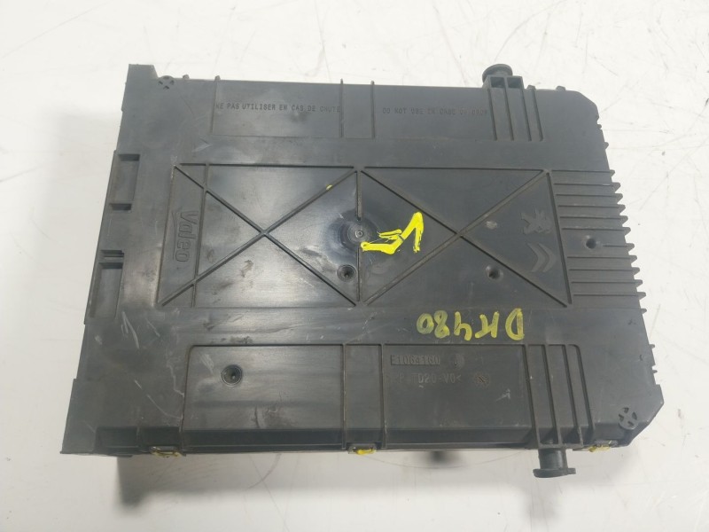 Recambio de caja reles / fusibles para peugeot 208 1.6 blue-hdi fap referencia OEM IAM  9807531680 