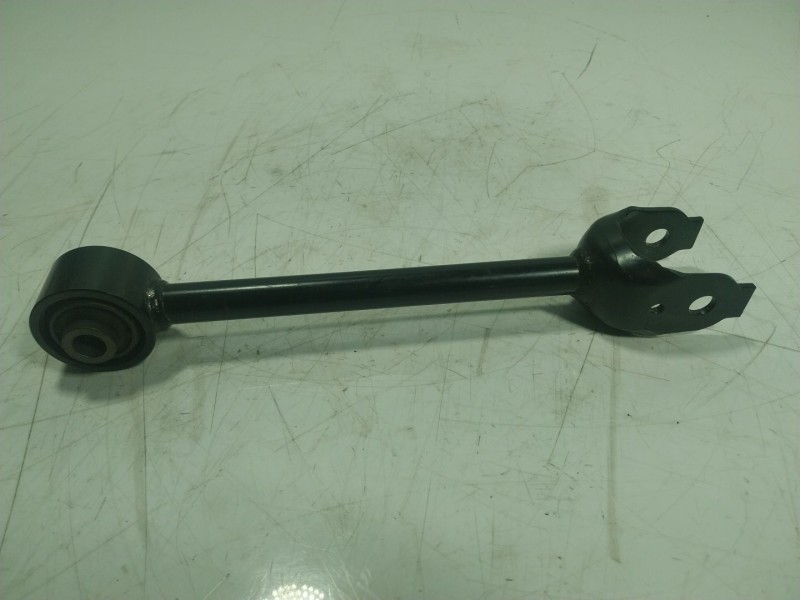 Recambio de brazo suspension inferior trasero derecho para toyota rav 4 v (_a5_, _h5_) 2.5 hybrid (axap54) referencia OEM IAM   