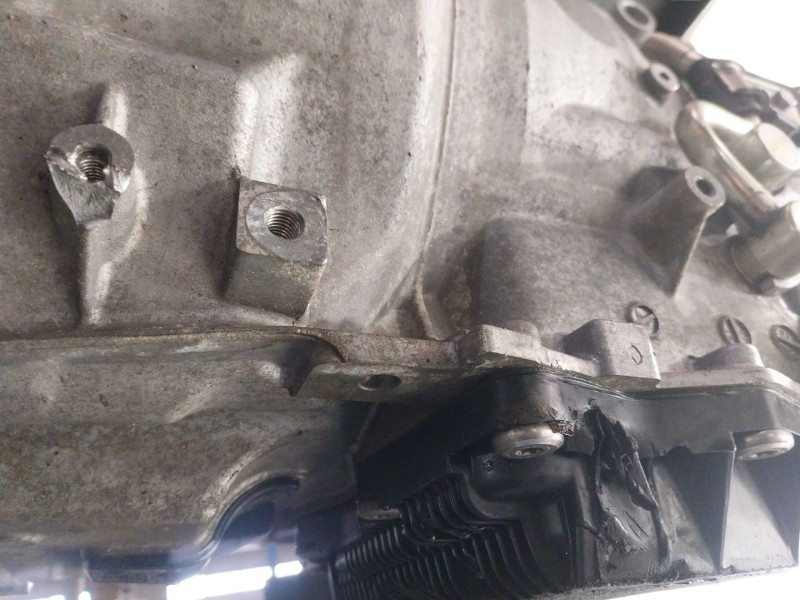 Recambio de caja cambios para maserati levante 3.0 v6 twinturbo cat referencia OEM IAM  42600 