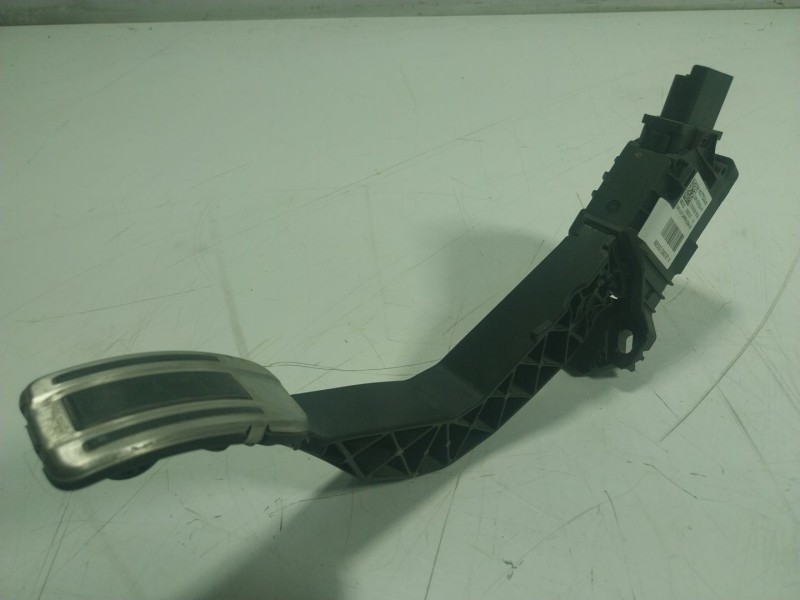 Recambio de potenciometro pedal para opel corsa f (p2jo) 1.2 (68) referencia OEM IAM  9827704480 