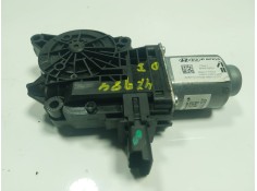 Recambio de motor elevalunas delantero izquierdo para hyundai i30 (pde, pd, pden) 2.0 n referencia OEM IAM  82450G4010 