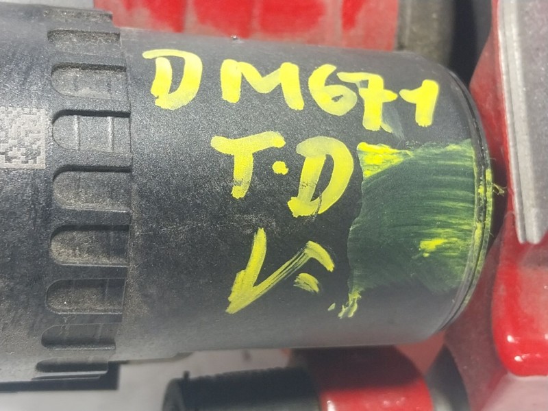 Recambio de pinza freno trasera derecha para land rover range rover evoque referencia OEM IAM LR139982 M8DM2K327 LR061382