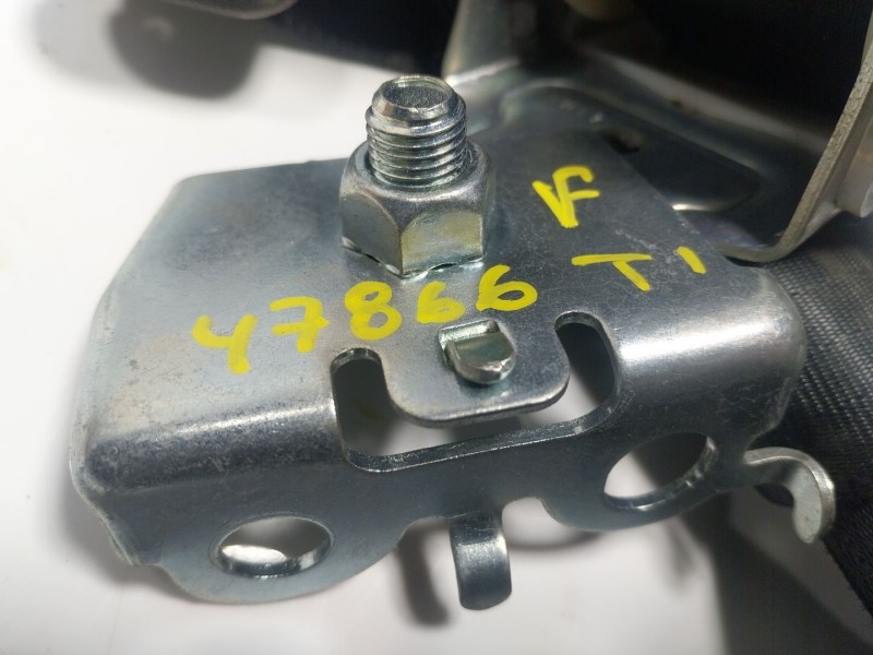 Recambio de cinturon seguridad trasero izquierdo para toyota prius (_w3_) 1.8 hybrid (zvw3_) referencia OEM IAM  7T1660 