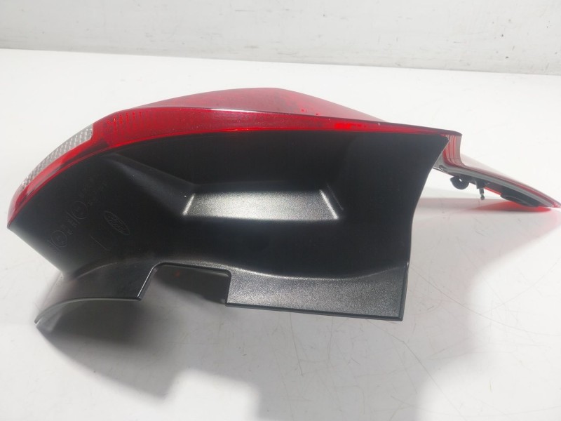 Recambio de piloto trasero izquierdo para ford focus iii 1.0 ecoboost referencia OEM IAM 1825321 BM5113405AK 