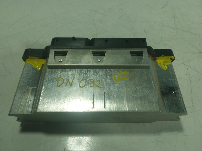 Recambio de centralita motor uce para skoda fabia iii (nj3) 1.0 referencia OEM IAM 04C906057AR 04C907309BJ 