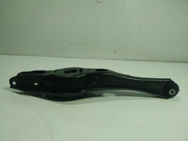 Recambio de brazo suspension inferior trasero izquierdo para volkswagen touran (5t1) 1.6 tdi referencia OEM IAM 5QA505311C  