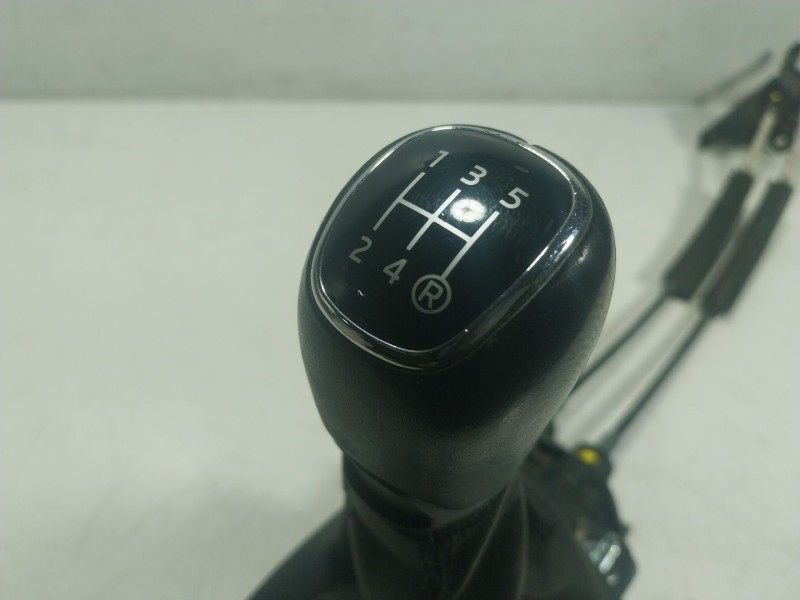 Recambio de palanca cambio para skoda fabia iii (nj3) 1.0 referencia OEM IAM 6C0711049B 6C0711049B 