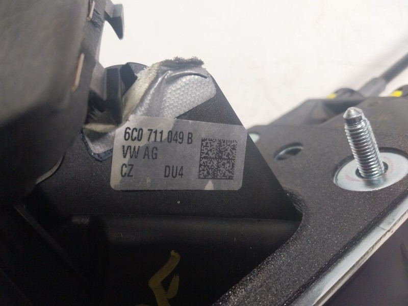 Recambio de palanca cambio para skoda fabia iii (nj3) 1.0 referencia OEM IAM 6C0711049B 6C0711049B 