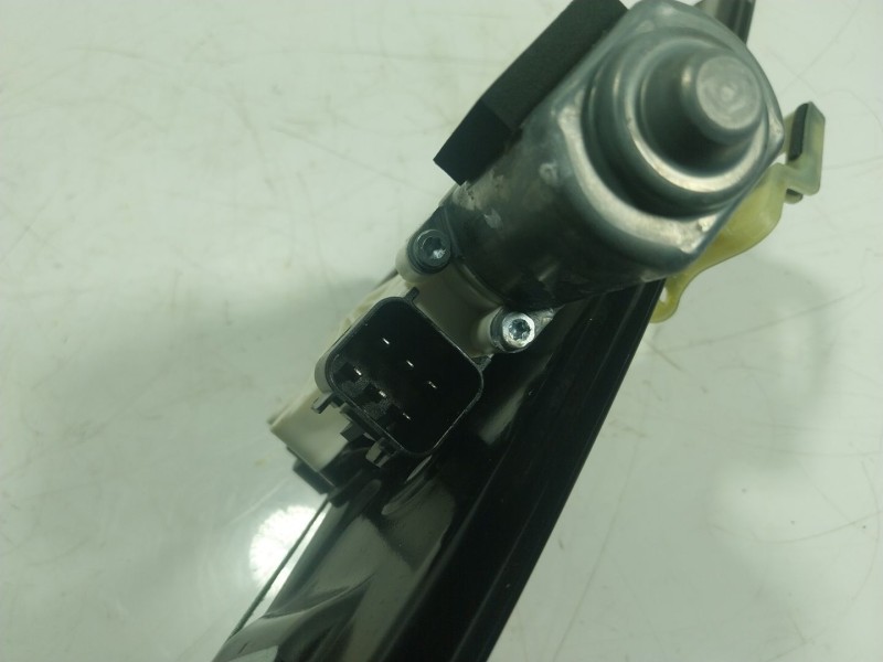 Recambio de elevalunas trasero izquierdo para land rover range rover evoque referencia OEM IAM LR114598 K8D227001AC 