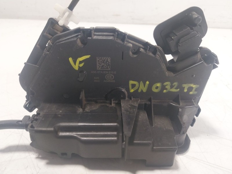 Recambio de cerradura puerta trasera izquierda para skoda fabia iii (nj3) 1.0 referencia OEM IAM 5G4839015D 5TA839015E 