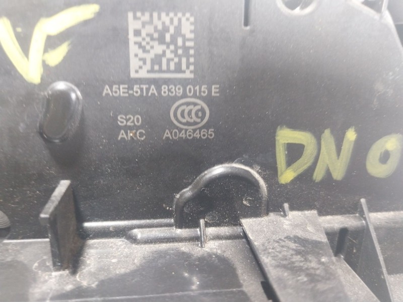 Recambio de cerradura puerta trasera izquierda para skoda fabia iii (nj3) 1.0 referencia OEM IAM 5G4839015D 5TA839015E 