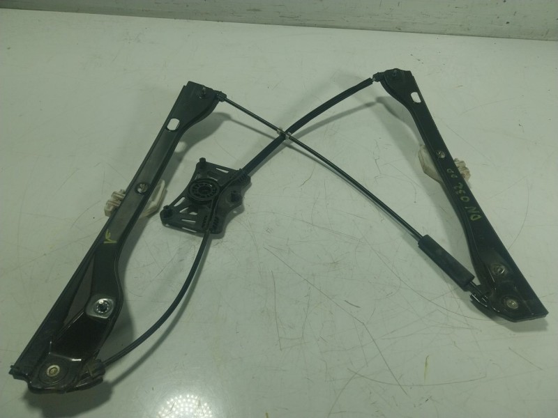 Recambio de elevalunas delantero derecho para skoda fabia iii (nj3) 1.0 referencia OEM IAM 6V0837462B 122971 