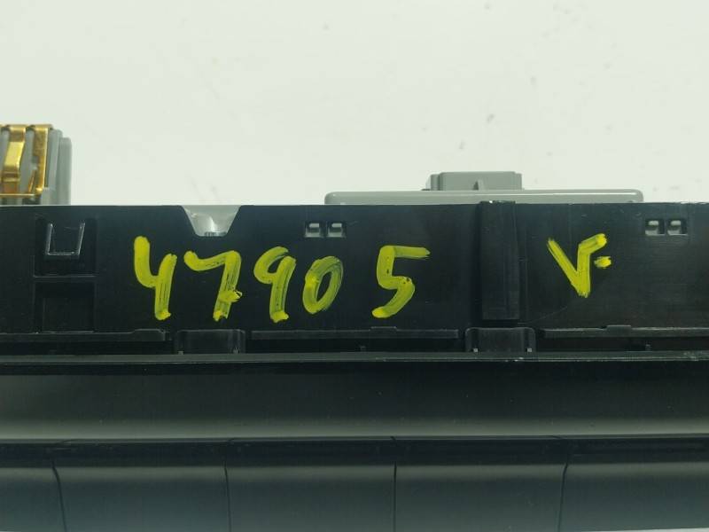 Recambio de mando climatizador para mg mg zs suv 1.5 vti referencia OEM IAM  10703154 