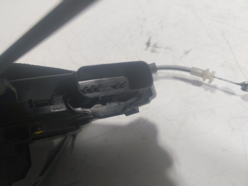 Recambio de cerradura puerta trasera izquierda para hyundai ioniq (ae) 1.6 gdi hybrid referencia OEM IAM  81410G2000 