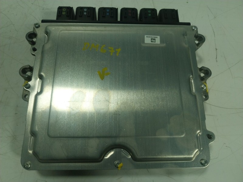 Recambio de centralita motor uce para land rover range rover evoque referencia OEM IAM LR160053 M8A212B684VAD 