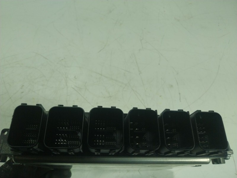 Recambio de centralita motor uce para land rover range rover evoque referencia OEM IAM LR160053 M8A212B684VAD 