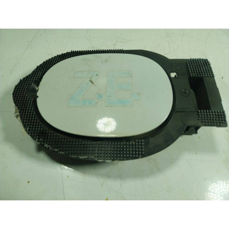 Recambio de tapa combustible para renault kangoo z.e. referencia OEM IAM 8200499045  8200499049