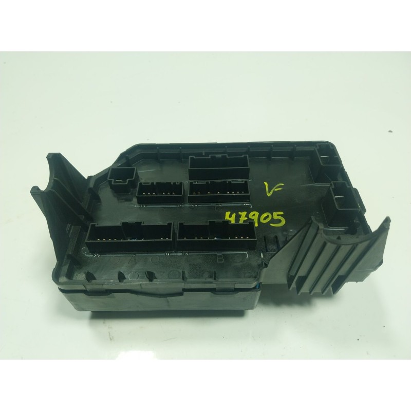 Recambio de caja reles / fusibles para mg mg zs suv 1.5 vti referencia OEM IAM  10837494 