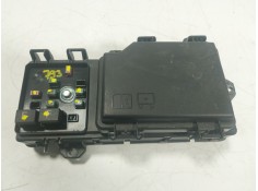 Recambio de caja reles / fusibles para land rover range rover evoque referencia OEM IAM LR140705 M8D214A073AA 