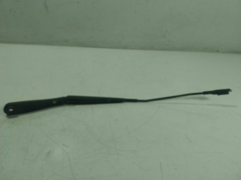 Recambio de brazo limpia delantero derecho para ford kuga iii (dfk) 1.5 ecoboost referencia OEM IAM 2359923  