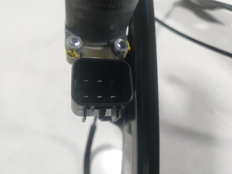 Recambio de elevalunas delantero izquierdo para ford focus iii 1.0 ecoboost referencia OEM IAM 1870698 BM51A23201BE 