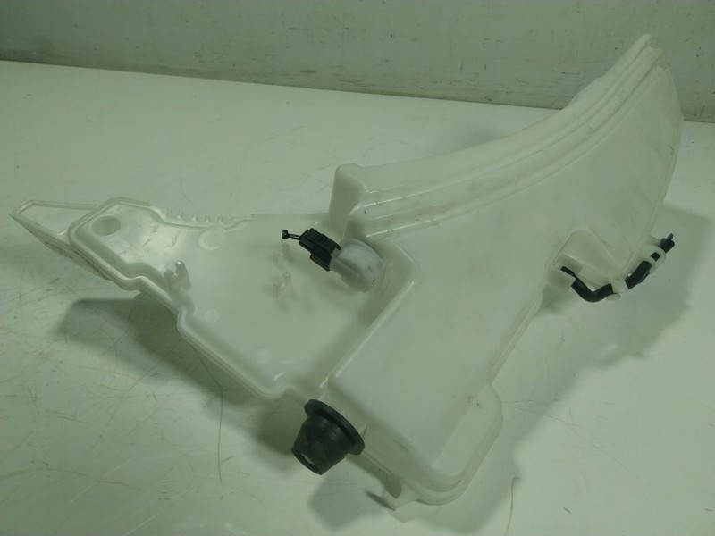 Recambio de deposito limpia para land rover range rover evoque referencia OEM IAM LR128571 K8D217B613B 