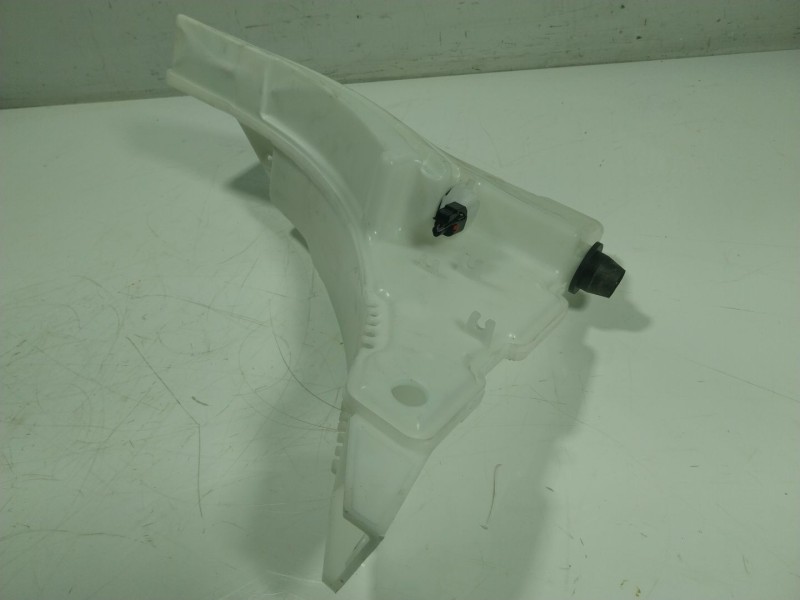 Recambio de deposito limpia para land rover range rover evoque referencia OEM IAM LR128571 K8D217B613B 