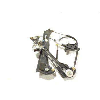 ELEVALUNAS DELANTERO DERECHO A2077200446 A2077100246 