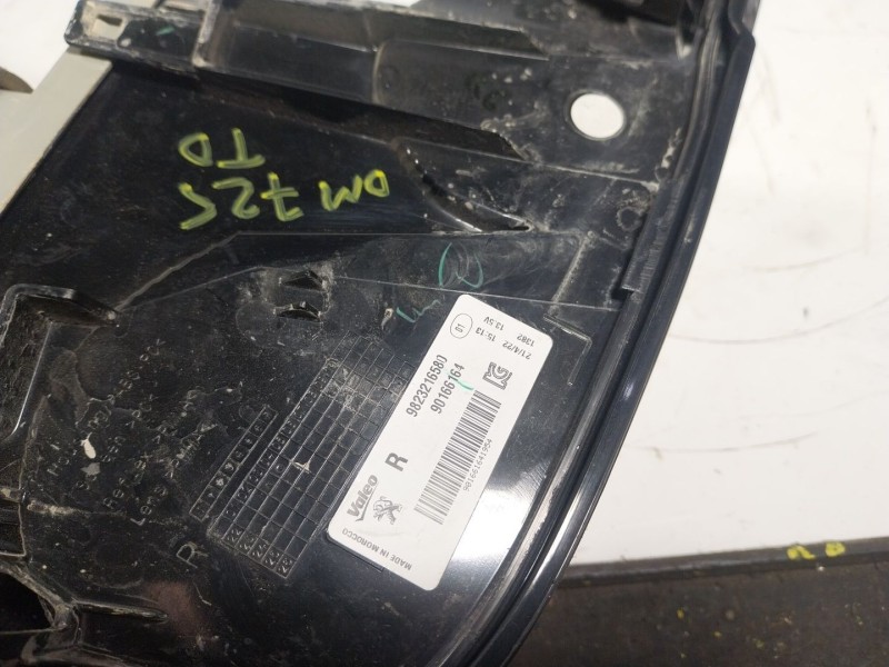 Recambio de piloto trasero derecho para peugeot 208 (p2) 1.2 puretech referencia OEM IAM 9823216580 9823216580 