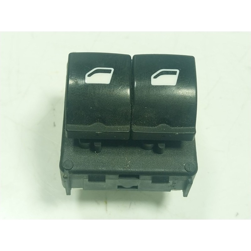 Recambio de mando elevalunas delantero izquierdo para citroën c4 cactus 1.2 vti 82 referencia OEM IAM   