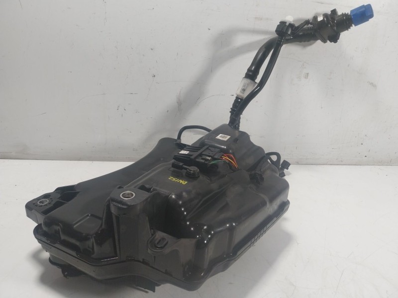 Recambio de deposito aditivo para seat leon st (5f8) 2.0 tdi referencia OEM IAM  5Q0131877F 