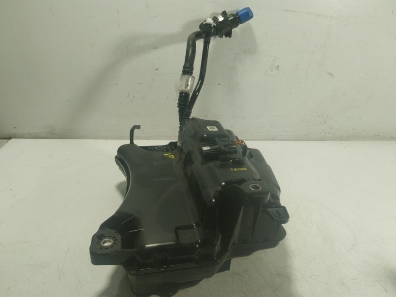 Recambio de deposito aditivo para seat leon st (5f8) 2.0 tdi referencia OEM IAM  5Q0131877F 