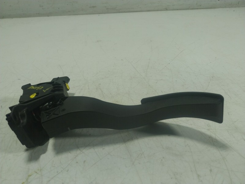 Recambio de potenciometro pedal para seat leon st (5f8) 2.0 tdi referencia OEM IAM  5Q1723503H 