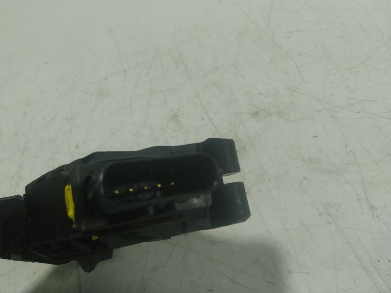 Recambio de potenciometro pedal para seat leon st (5f8) 2.0 tdi referencia OEM IAM  5Q1723503H 