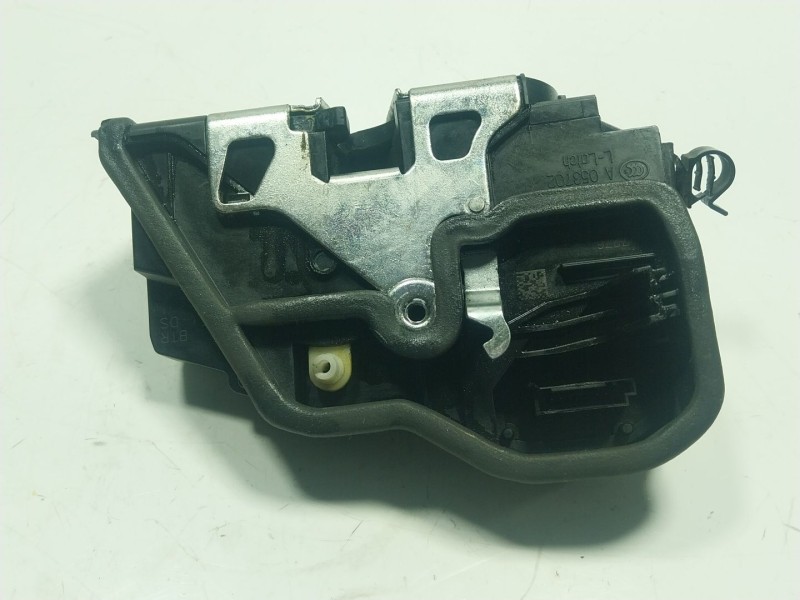 Recambio de cerradura puerta delantera derecha para bmw x6 (e71, e72) xdrive 40 d referencia OEM IAM  7276682 