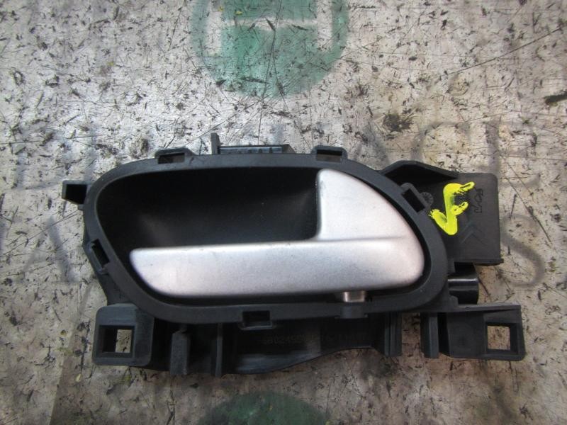 Recambio de maneta interior trasera derecha para peugeot 207 1.4 referencia OEM IAM   