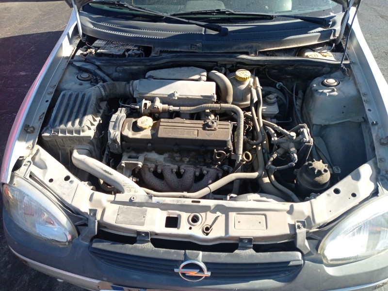 opel corsa b (s93) del año 2000