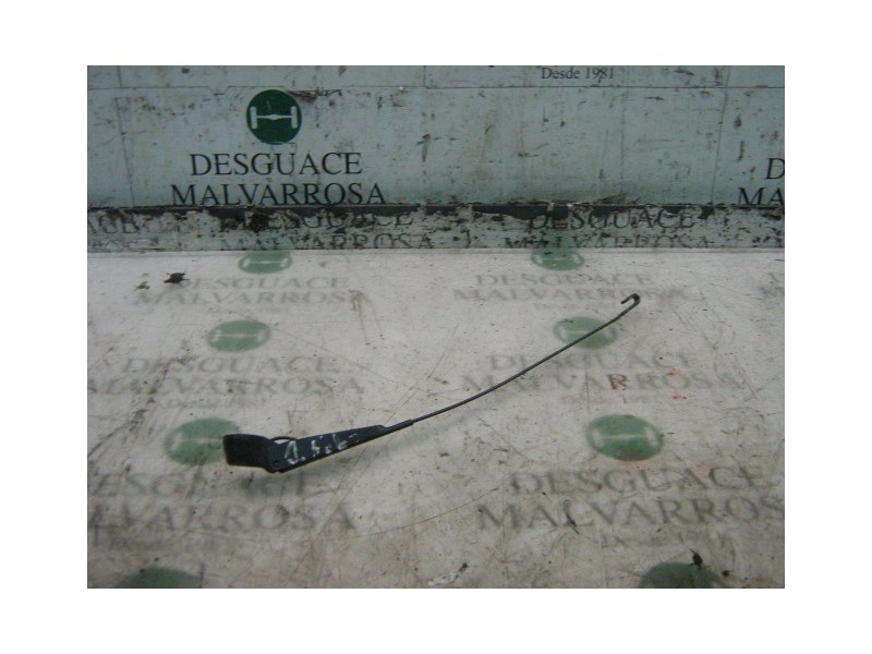 Recambio de brazo limpia delantero derecho para opel corsa b eco referencia OEM IAM   