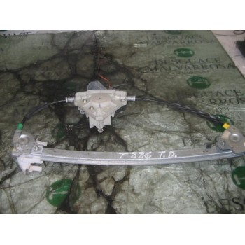 ELEVALUNAS TRASERO DERECHO 