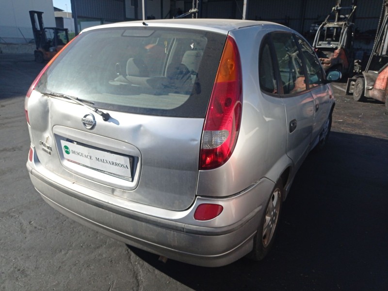 nissan almera tino (v10) del año 2005