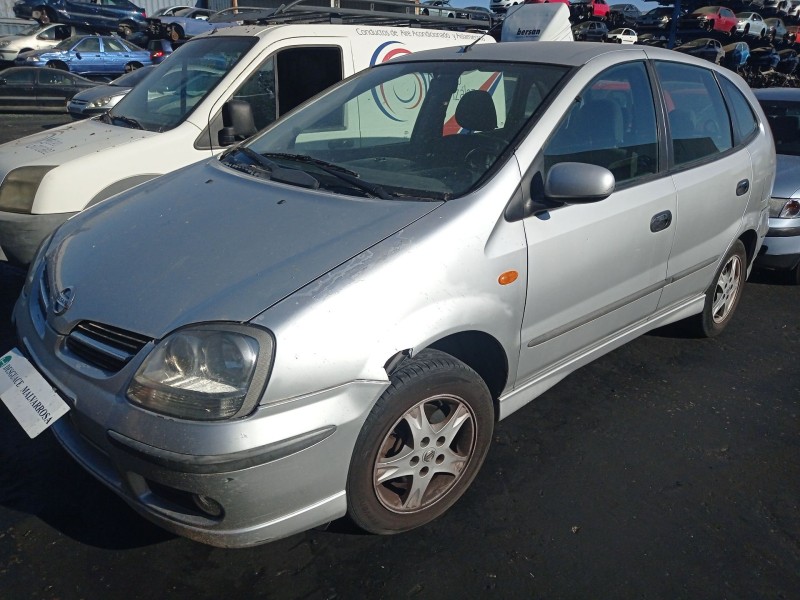 nissan almera tino (v10) del año 2005