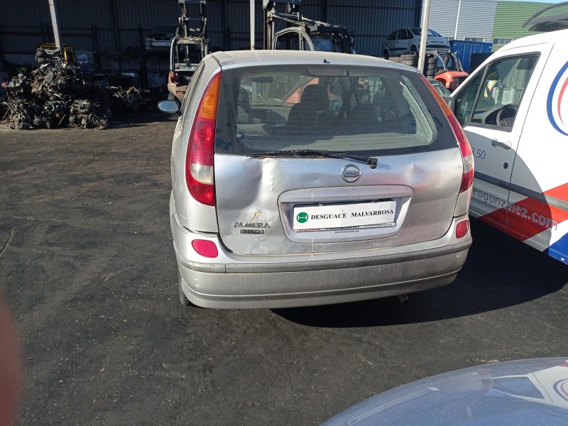 nissan almera tino (v10) del año 2005