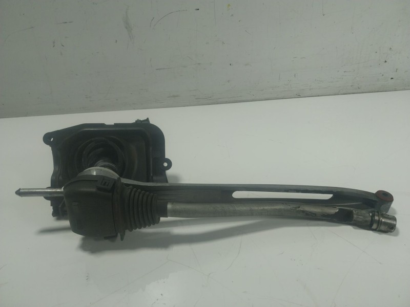 Recambio de palanca cambio para mercedes-benz clase c (w204) c 220 cdi (204.008) referencia OEM IAM A2042672024  