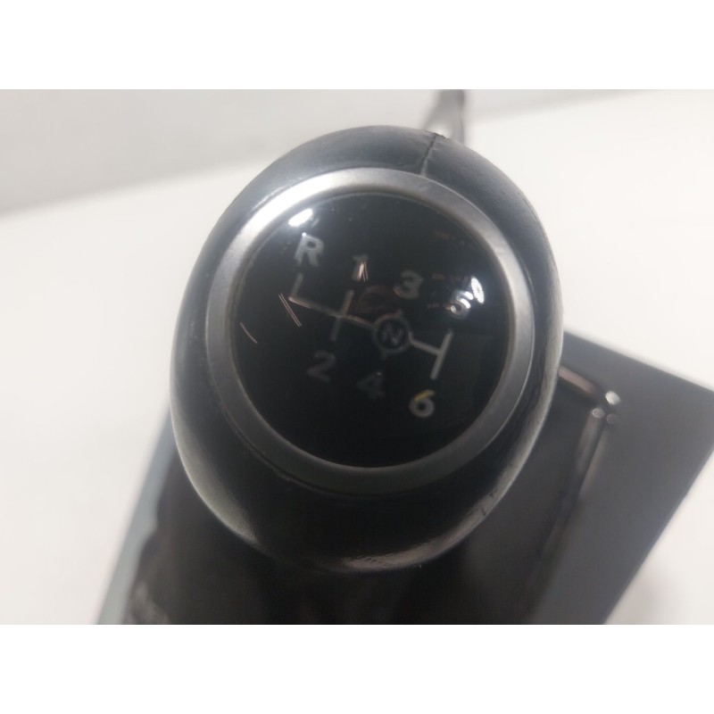 Recambio de palanca cambio para mercedes-benz clase c (w204) c 220 cdi (204.008) referencia OEM IAM A2042672024  