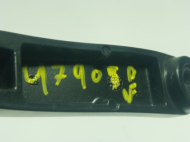 Recambio de brazo limpia delantero derecho para mg mg zs suv 1.5 vti referencia OEM IAM   