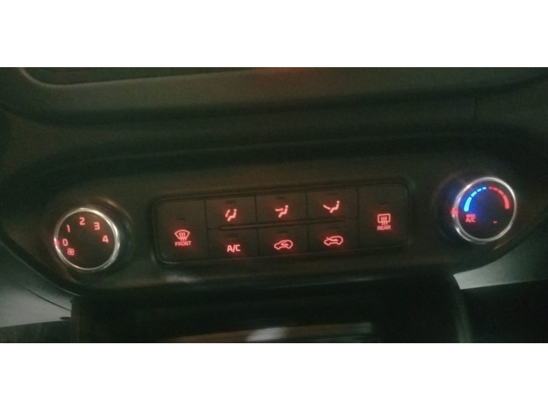 Recambio de mando climatizador para kia carens iv 1.7 crdi referencia OEM IAM 97250A4010CA 97250A4010 