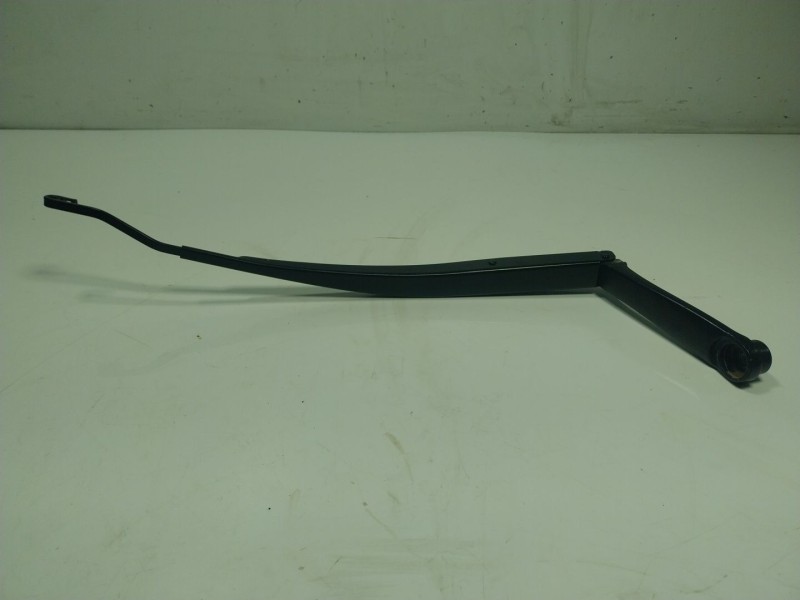 Recambio de brazo limpia delantero derecho para kia picanto iii (ja) 1.0 referencia OEM IAM   