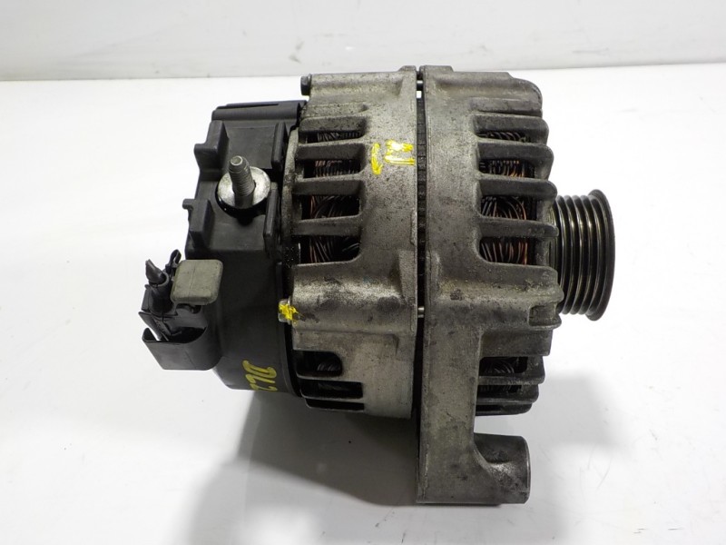 Recambio de alternador para bmw serie 5 lim. (f10) 530d xdrive referencia OEM IAM 12318516094 8515754AI01 