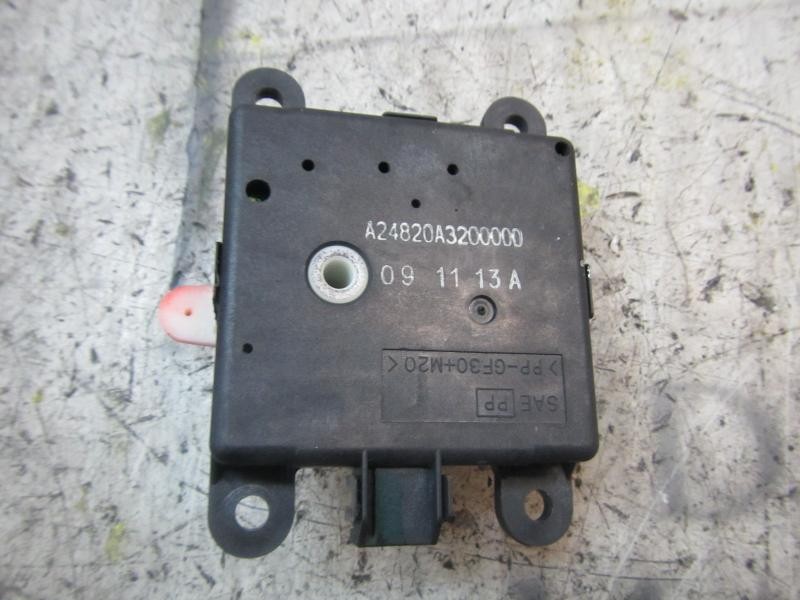 Recambio de motor apertura trampillas climatizador para nissan qashqai (j10) tekna referencia OEM IAM 27730ET00A  